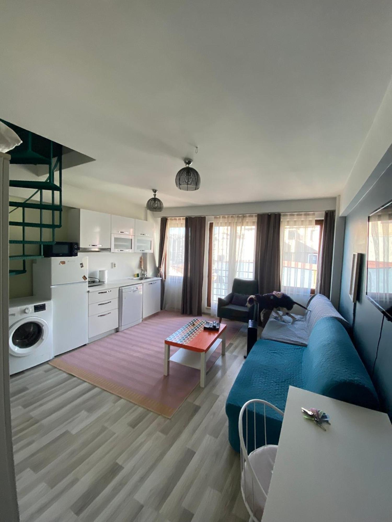 Hotel Hub Flats 4*