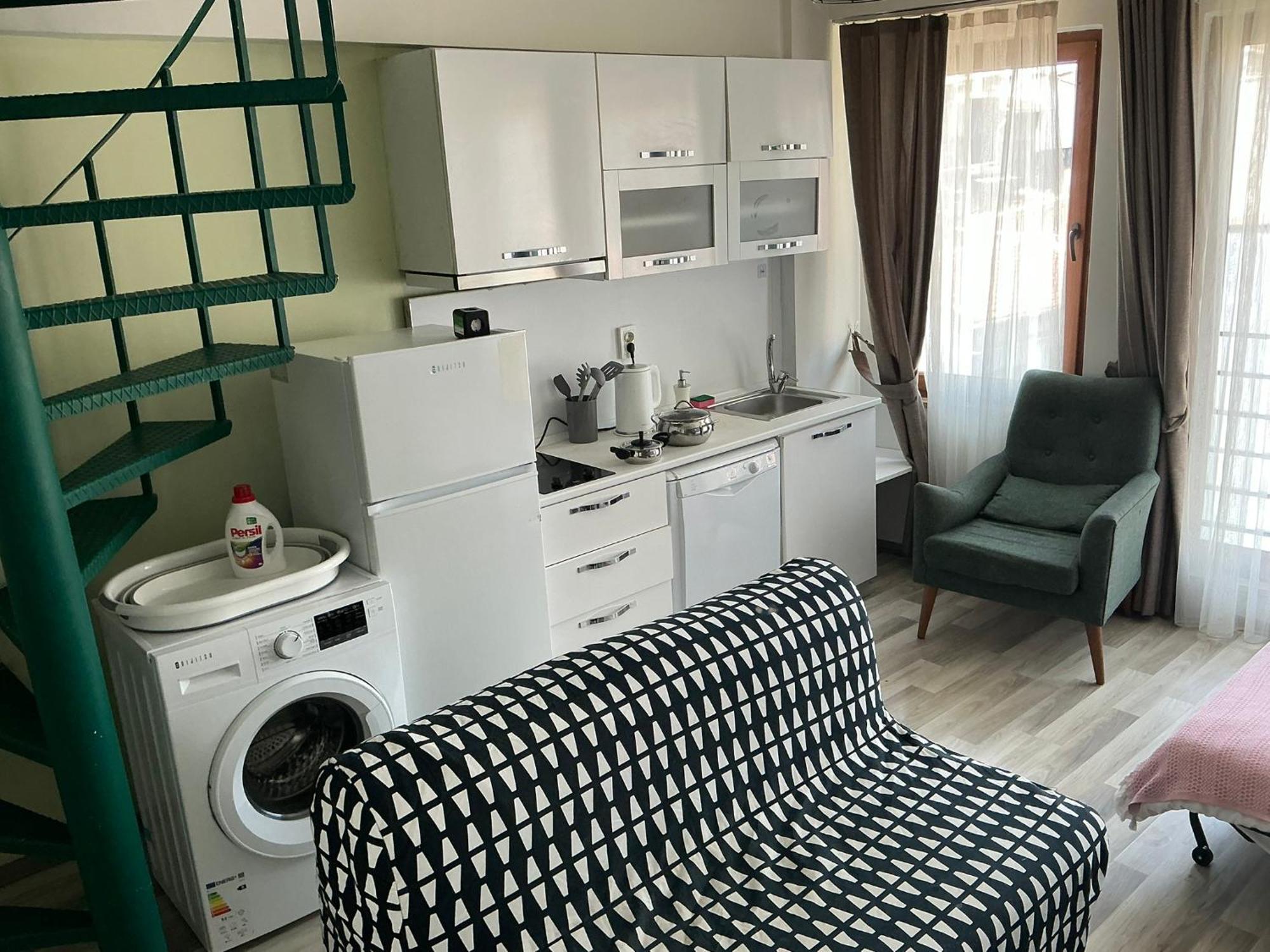Hotel Hub Flats 4*