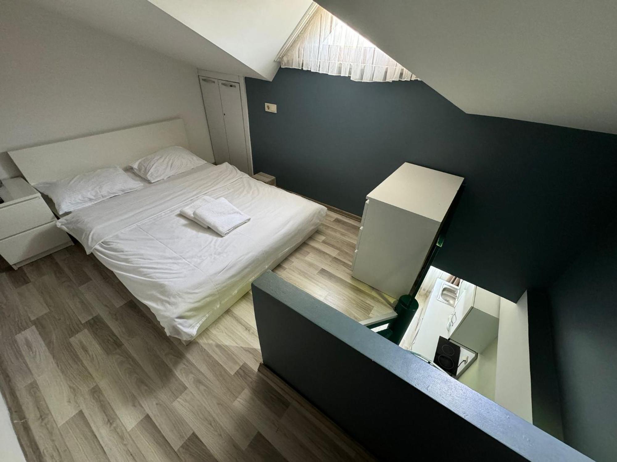 Hub Flats Hotel